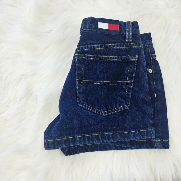 ๐งโโ๏ธ 5/$30 Tommy Hilfiger jean shorts - Picture 3 of 4